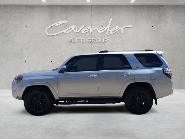 Used 2023 Toyota 4Runner SR5 Premium w/ Moonroof Package RWD image 14