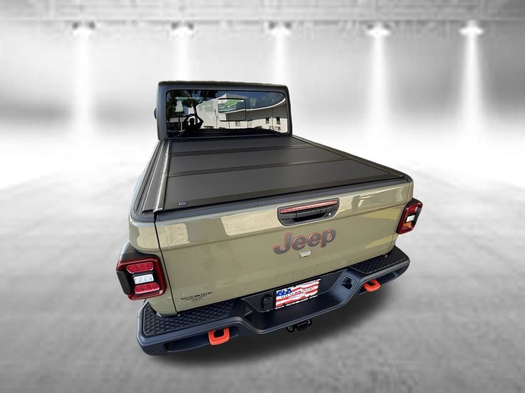 Used 2025 Jeep Gladiator Mojave w/ Safety Group AWD/4WD image 33