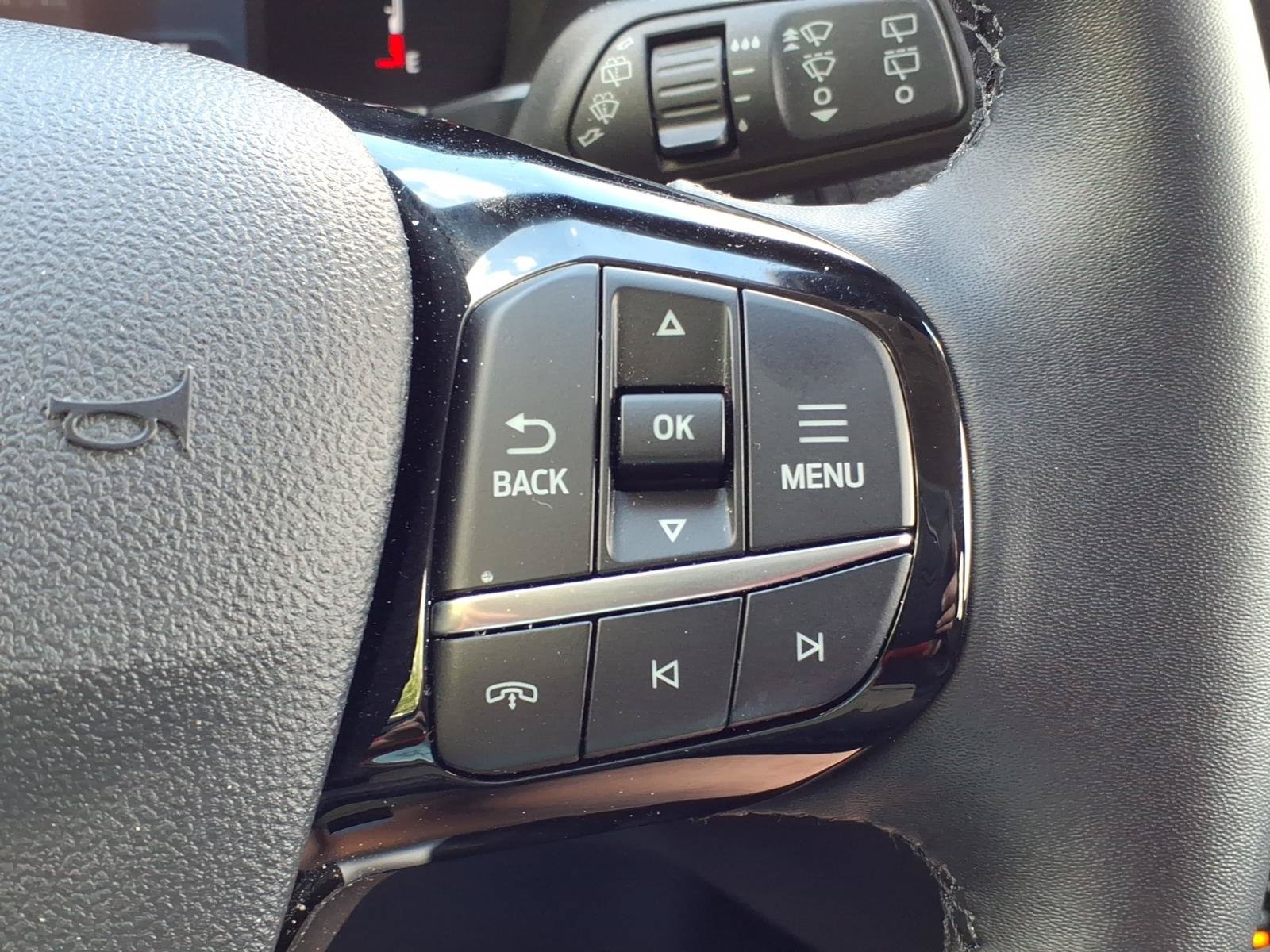 Certified 2025 Ford Escape Active w/ Cold Weather Package AWD/4WD image 21