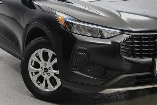Certified 2024 Ford Escape Active w/ Tech Pack #1 AWD/4WD image 2
