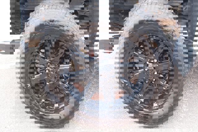 Used 2019 Chevrolet Silverado 1500 LT image 10