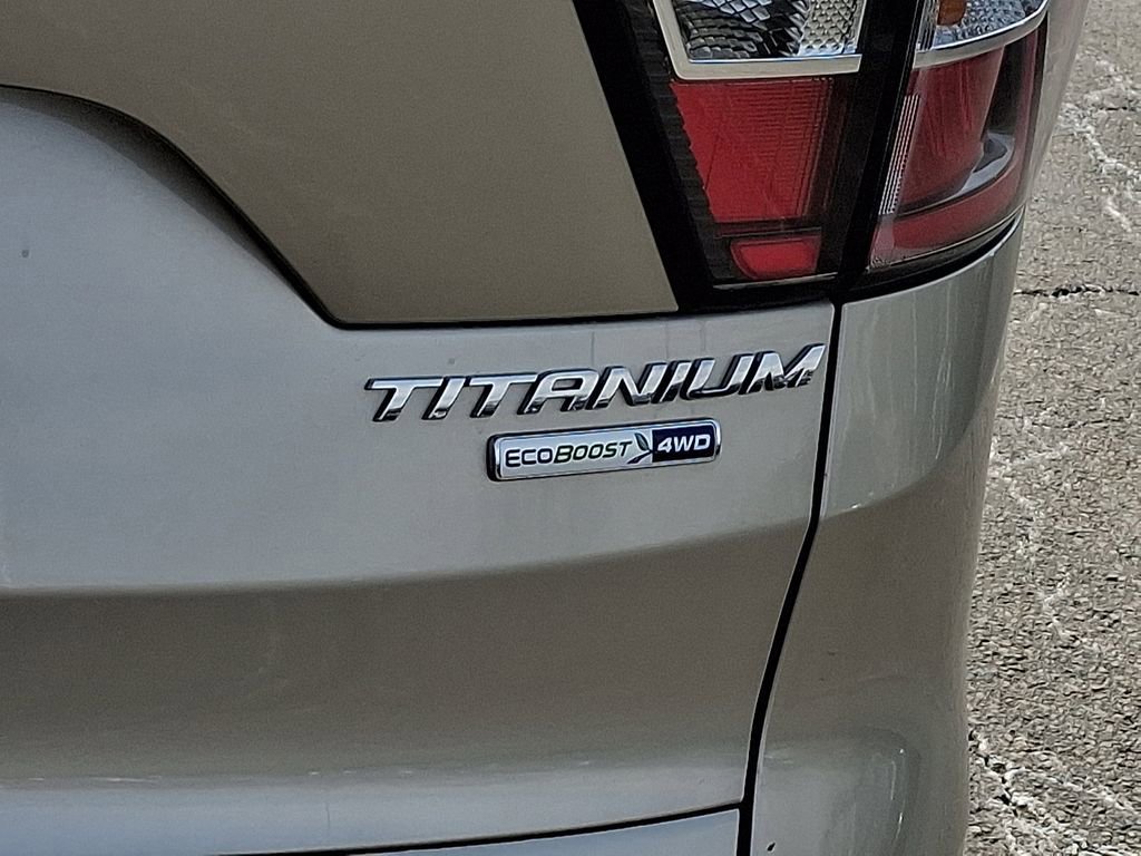 Certified 2018 Ford Escape Titanium w/ Ford Safe & Smart Package image 31