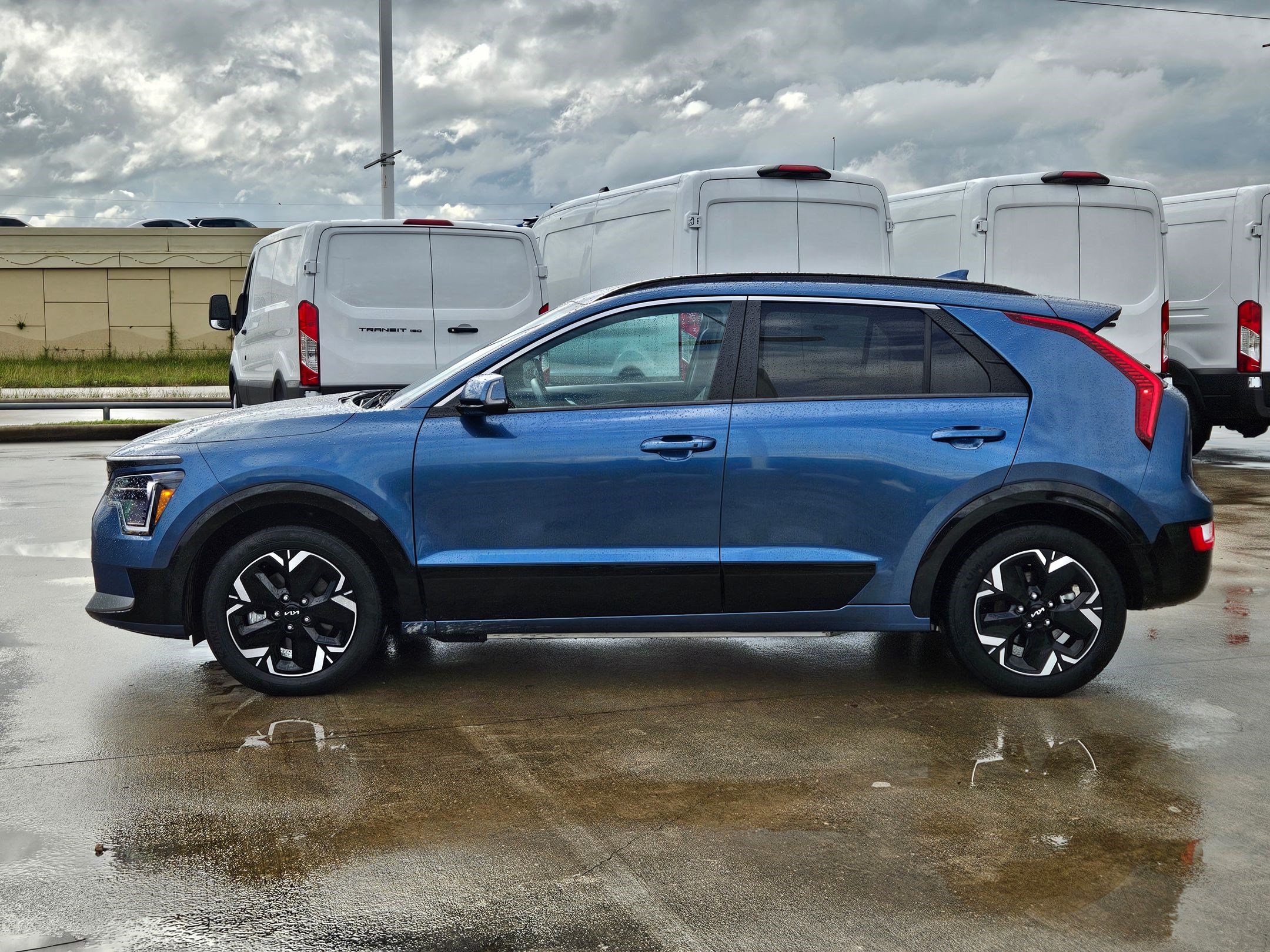 Used 2024 Kia Niro Wind FWD image 9