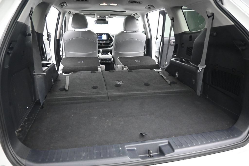 Used 2022 Toyota Highlander Limited FWD image 26