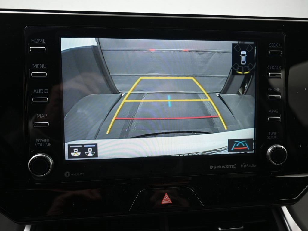 Used 2022 Toyota Venza XLE image 13