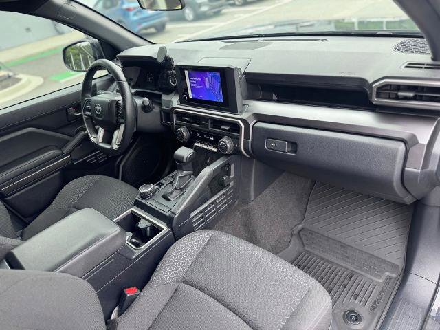 Used 2025 Toyota 4Runner SR5 AWD/4WD image 24