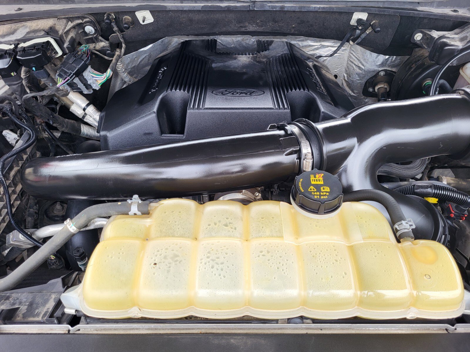 Certified 2019 Ford F150 Lariat w/ Equipment Group 502A Luxury image 33