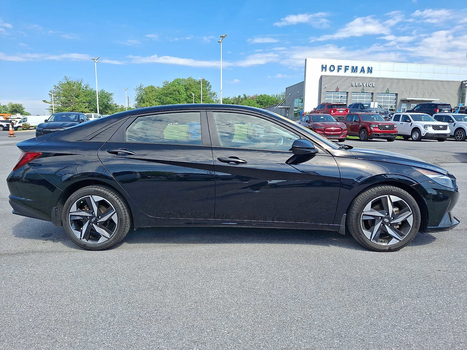Used 2023 Hyundai Elantra SEL w/ Convenience Package FWD image 7