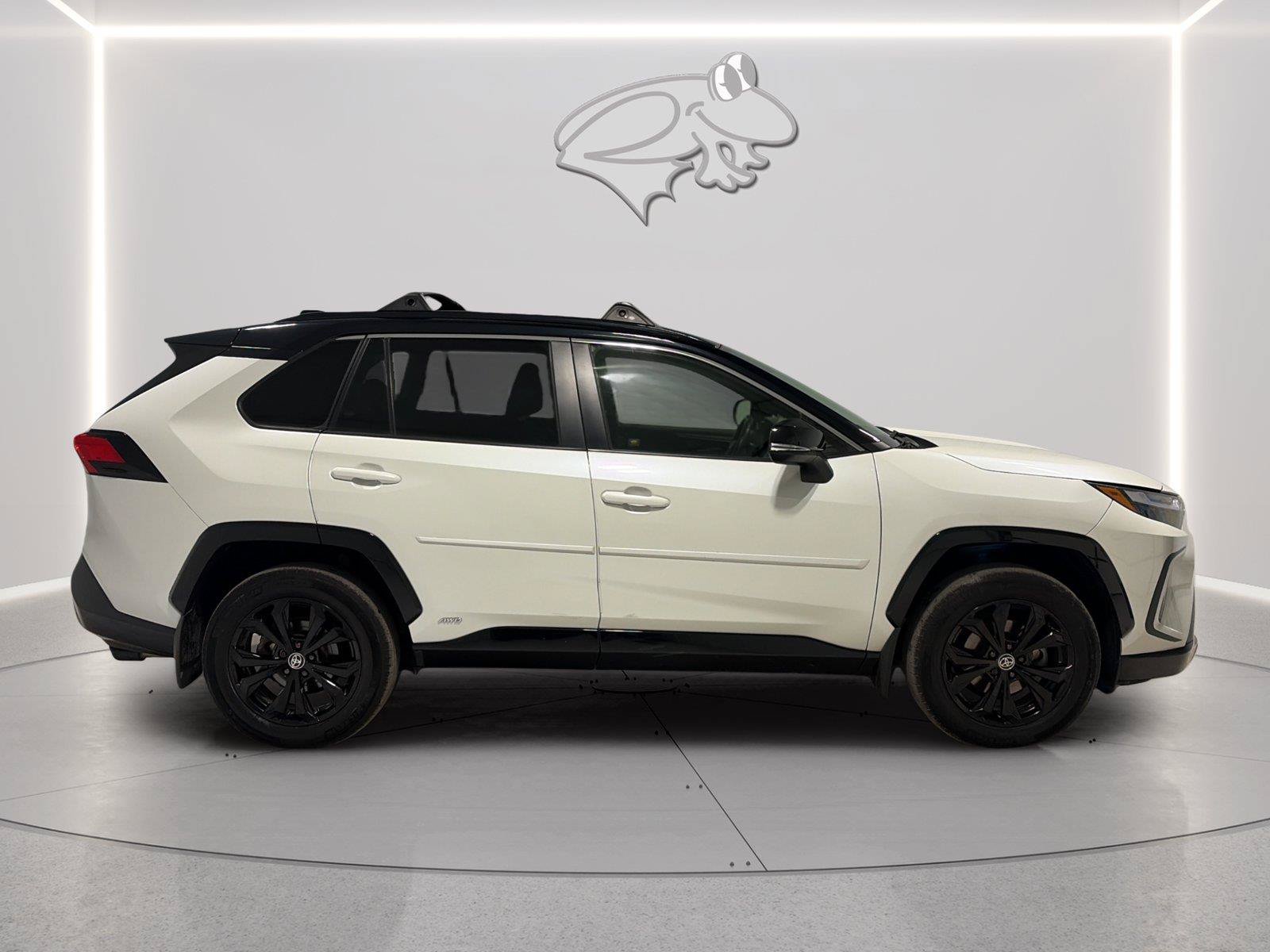 Used 2022 Toyota RAV4 XSE w/ XSE Grade Weather Package AWD/4WD image 6