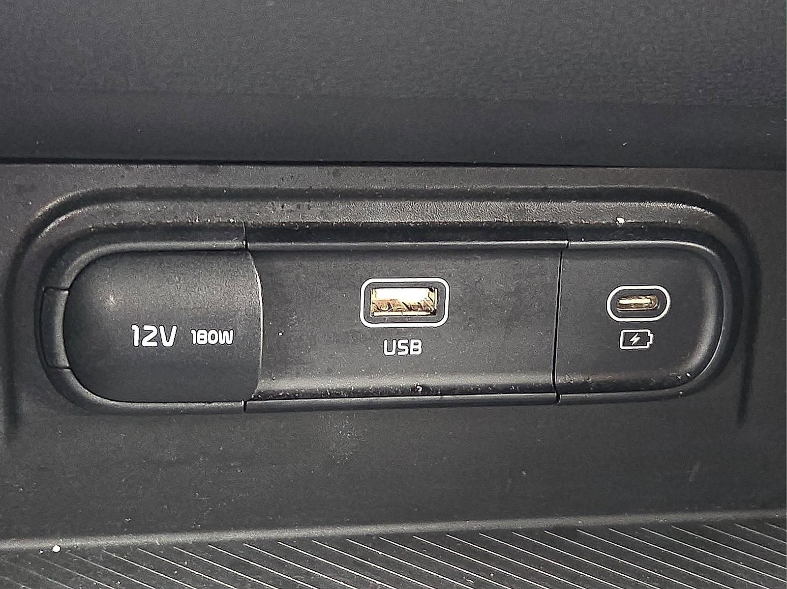 Used 2024 Kia Sportage LX FWD image 18