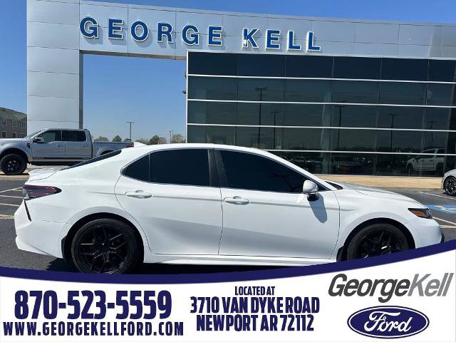 Used 2023 Toyota Camry SE w/ Audio Upgrade Package image 1