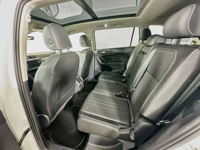 Used 2023 Volkswagen Tiguan SE w/ Panoramic Sunroof Package FWD image 31