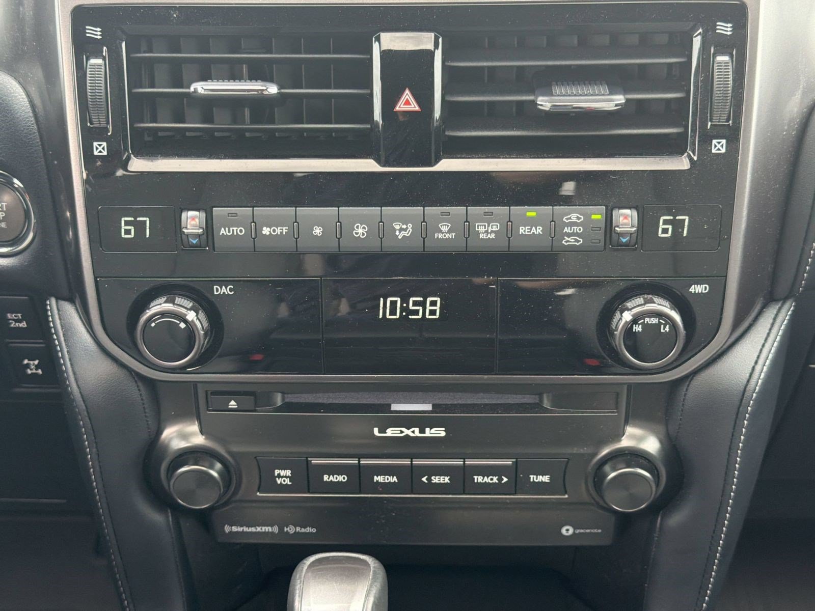 Used 2023 Lexus GX 460 w/ Black Line Special Edition AWD/4WD image 27
