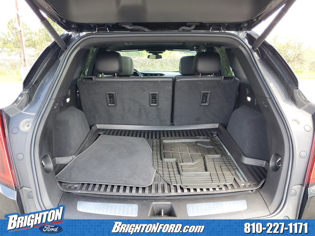 Used 2020 Cadillac XT5 Premium Luxury w/ LPO, Floor Liner Package AWD/4WD image 8