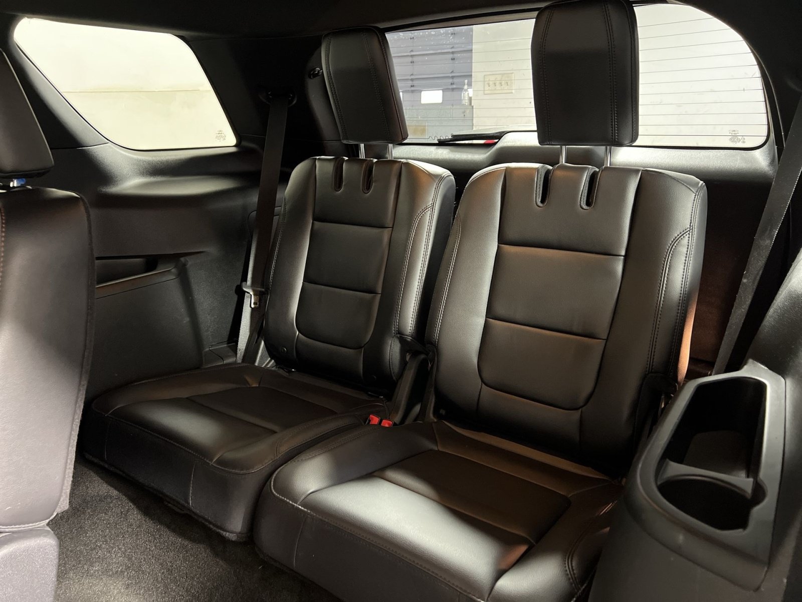 Certified 2018 Ford Explorer XLT w/ Equipment Group 202A AWD/4WD image 26