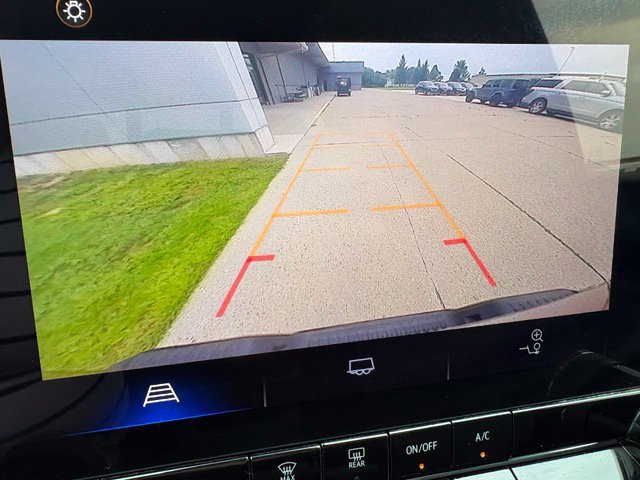 Used 2023 Chevrolet Colorado Trail Boss w/ Advanced Trailering Package AWD/4WD image 5