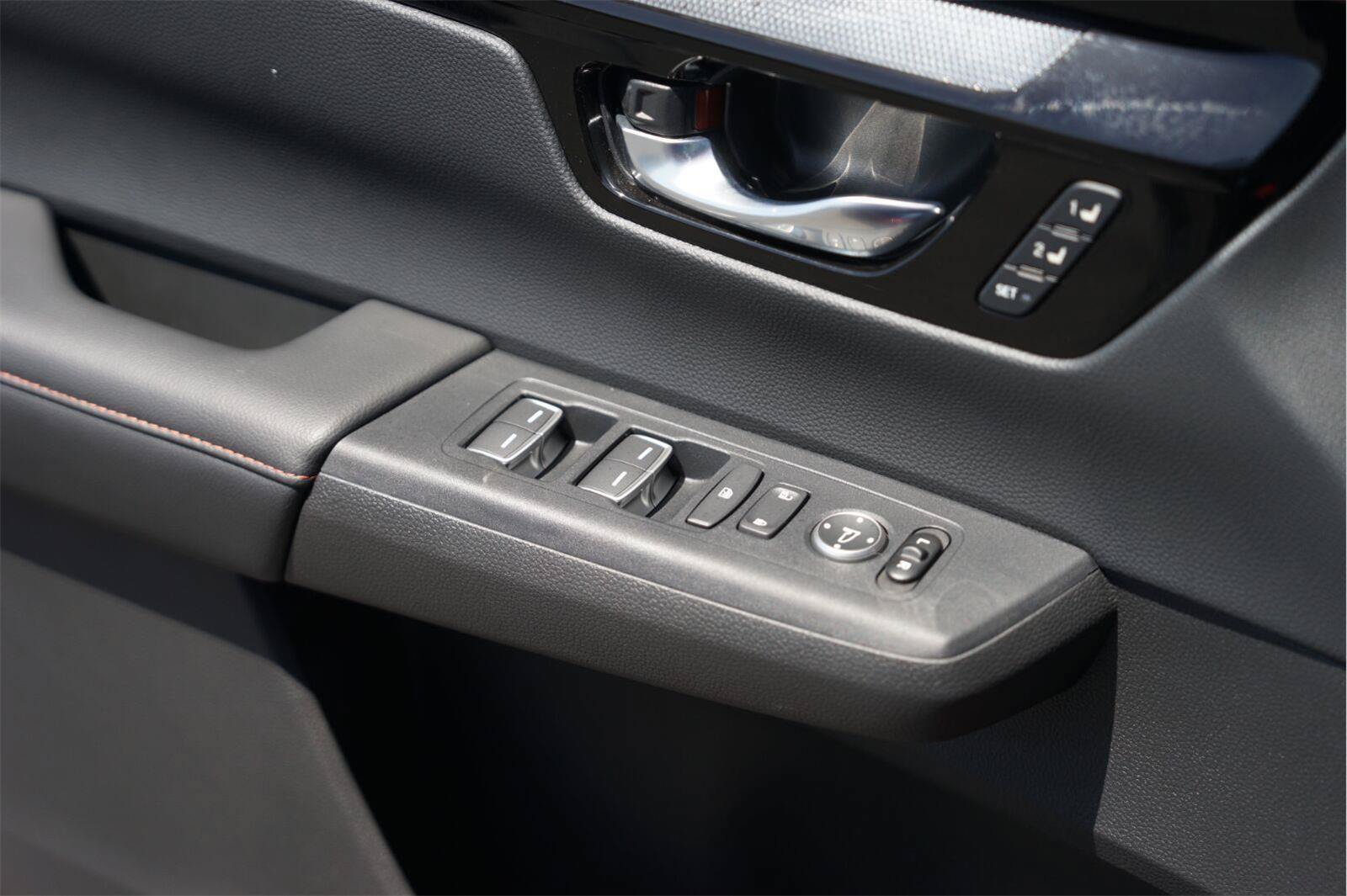 Used 2024 Honda CR-V Sport Touring image 30