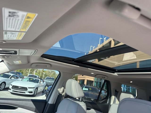 Used 2024 Honda Pilot Touring image 12