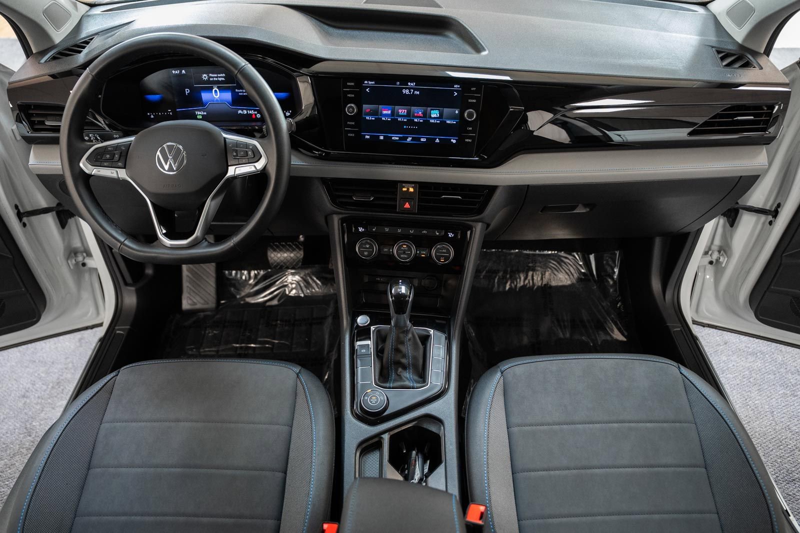 Used 2024 Volkswagen Taos SE AWD/4WD image 22