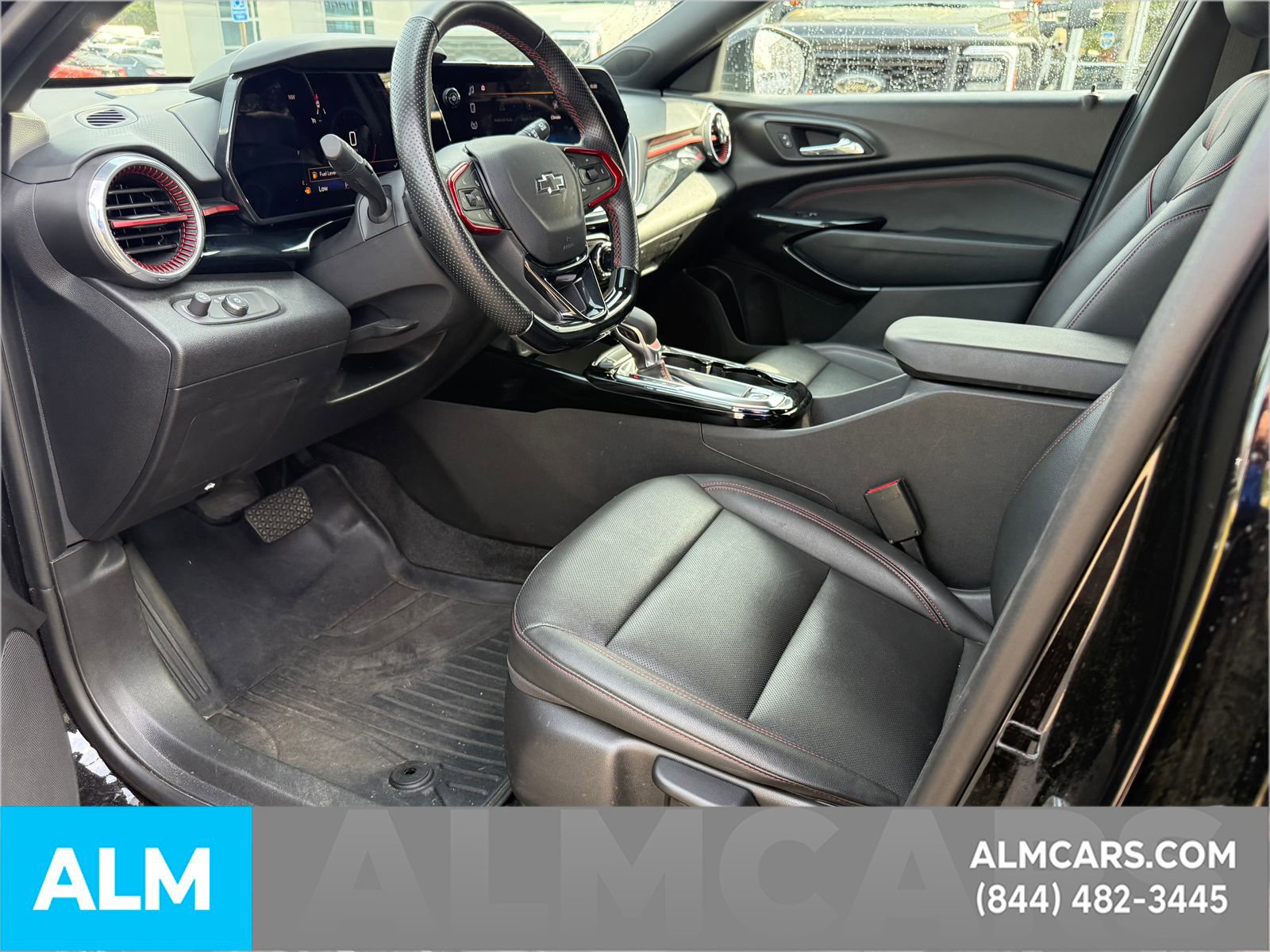 Used 2024 Chevrolet Trax RS image 11