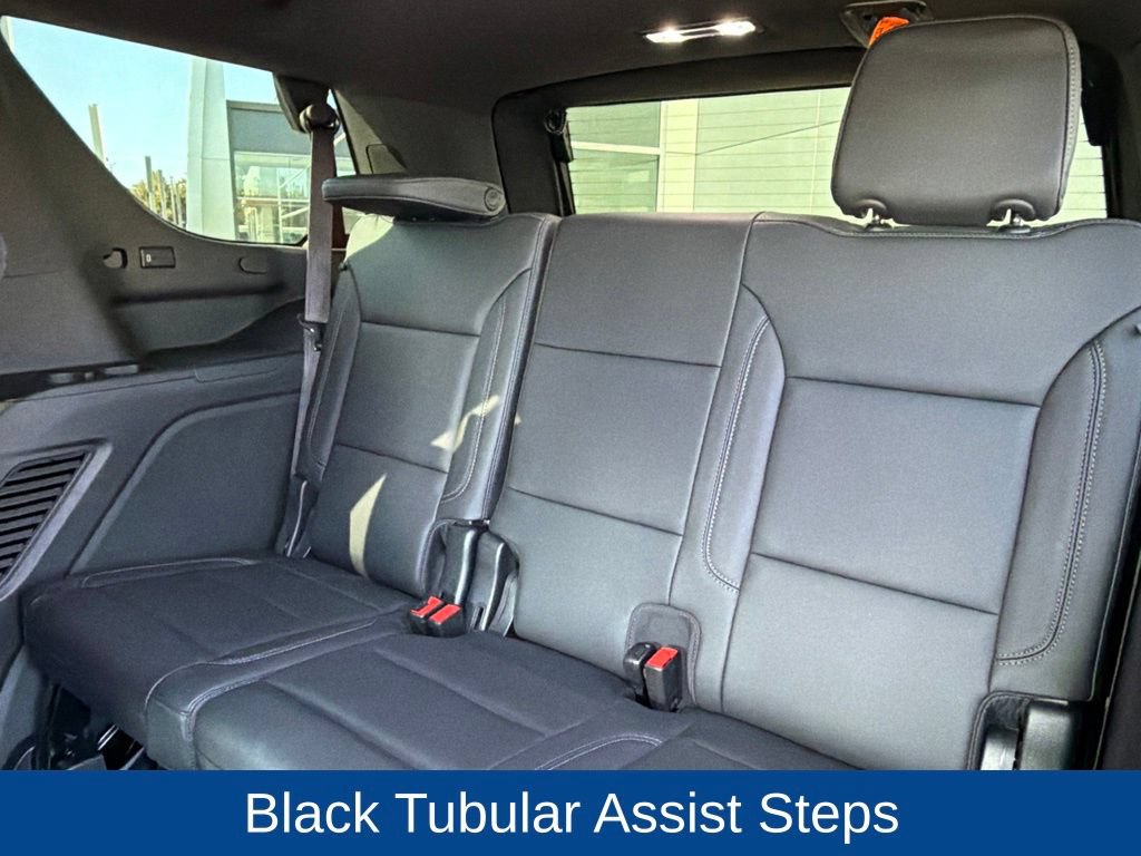 Used 2022 Chevrolet Tahoe Z71 w/ Luxury Package AWD/4WD image 16