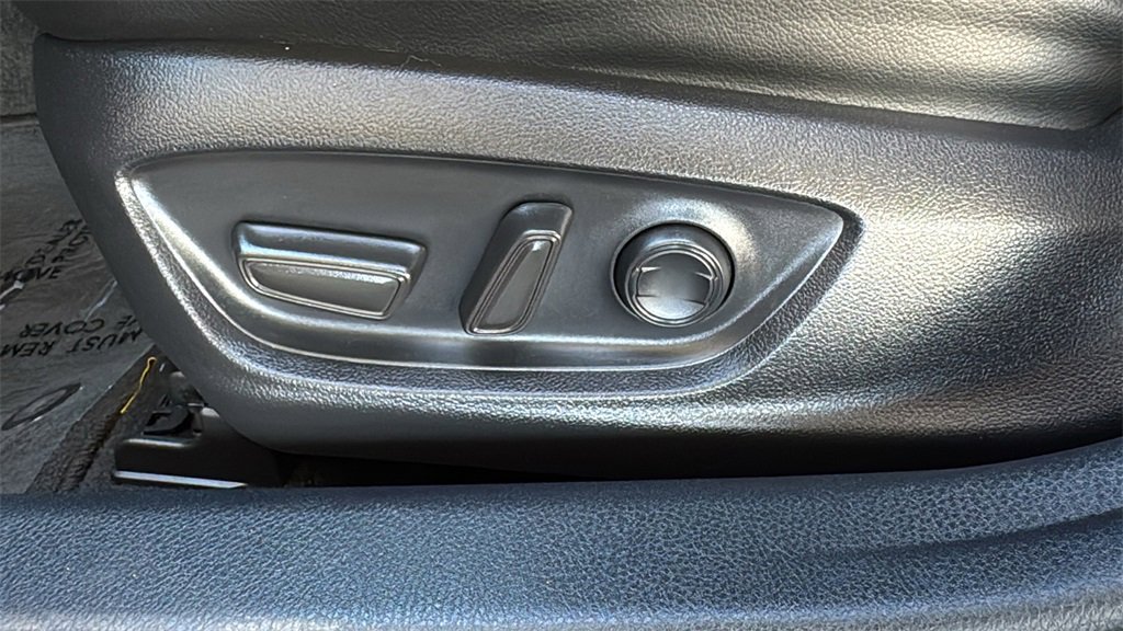 Used 2023 Toyota Camry SE image 20