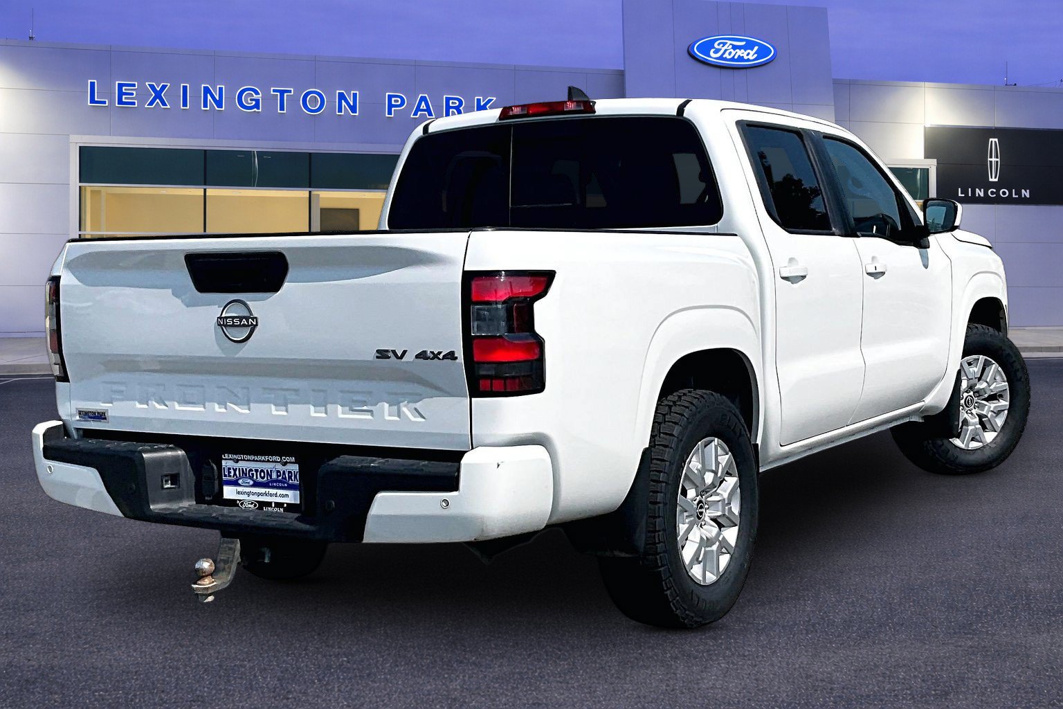 Used 2024 Nissan Frontier SV w/ SV Convenience Package AWD/4WD image 5