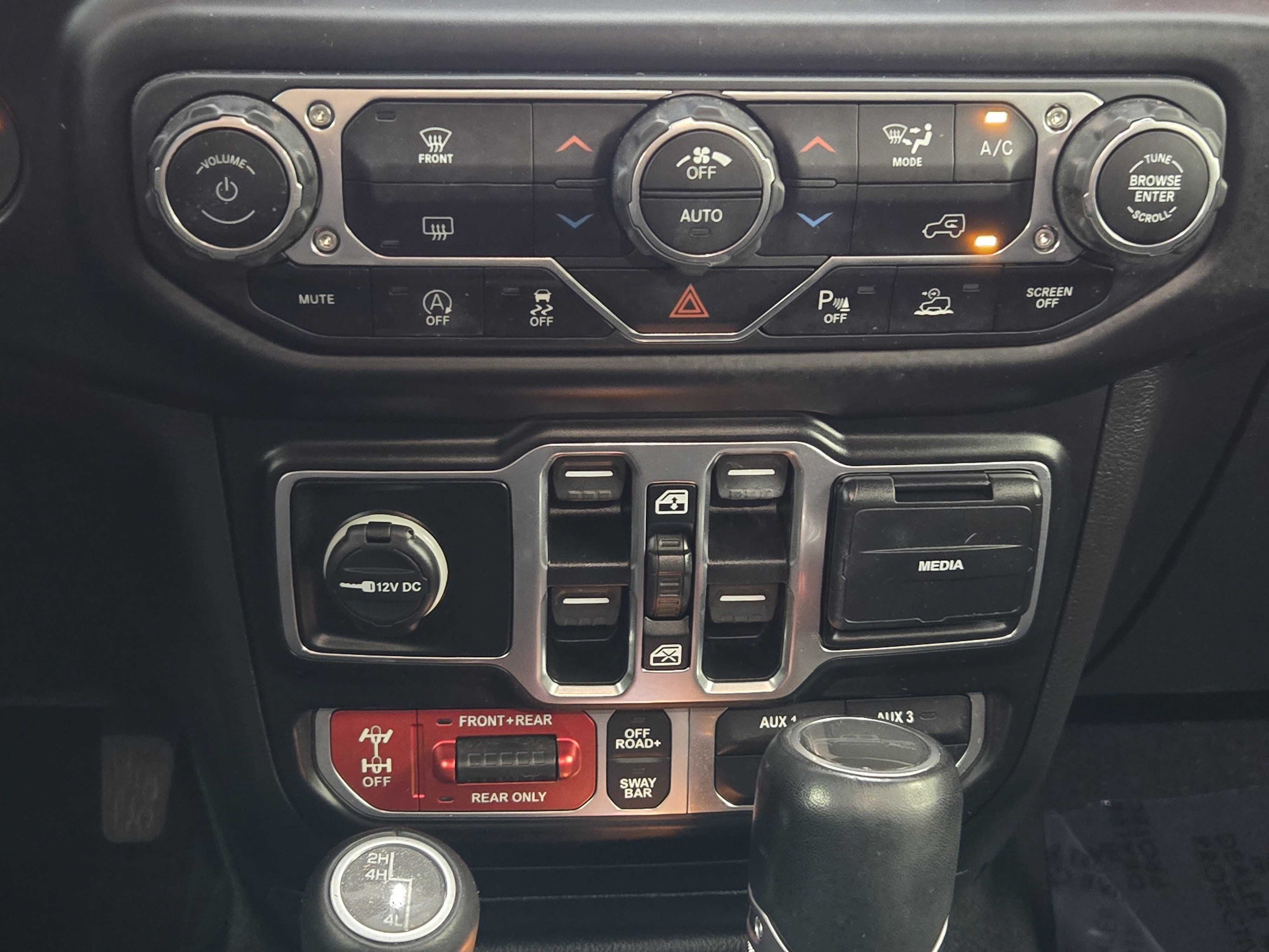 Used 2020 Jeep Gladiator Rubicon AWD/4WD image 18