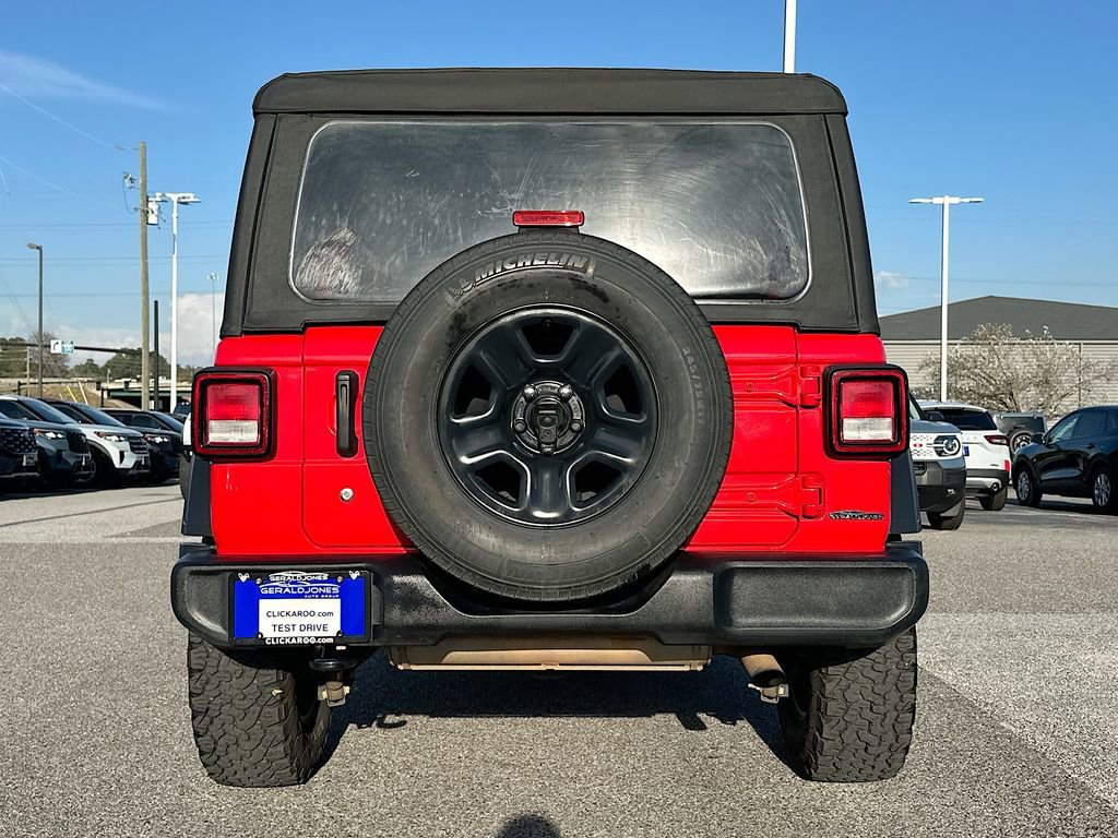 Used 2018 Jeep Wrangler Unlimited Sport image 3