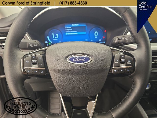 Certified 2025 Ford Escape Platinum AWD/4WD image 29