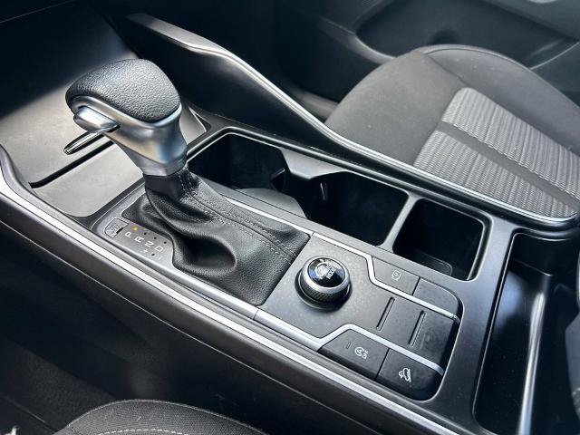 Used 2023 Kia Sorento LX FWD image 35