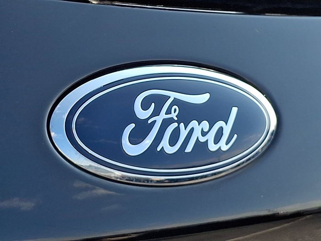 Certified 2020 Ford Escape Titanium AWD/4WD image 32