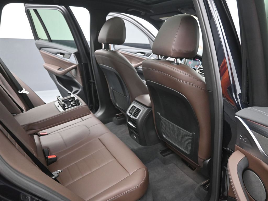 Used 2024 BMW X3 sDrive30i w/ Premium Package image 17