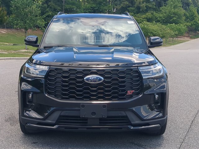 Certified 2025 Ford Explorer ST AWD/4WD image 9