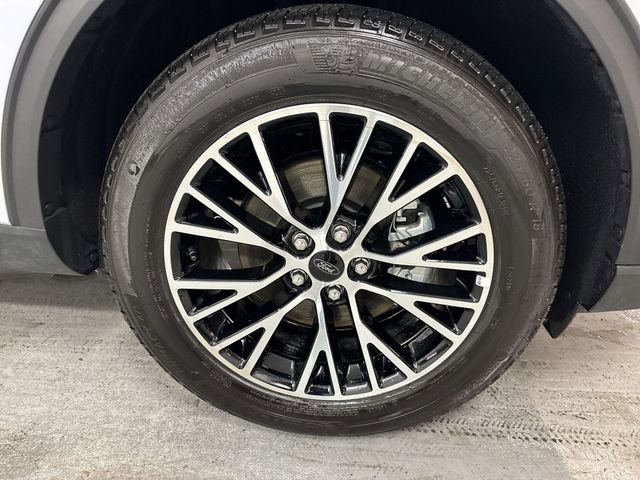 Certified 2025 Ford Escape PHEV w/ PHEV Premium Package image 10