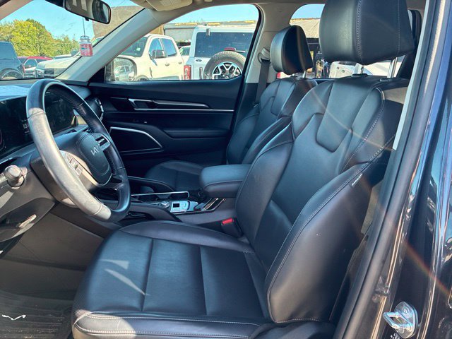 Used 2025 Kia Telluride S FWD image 5