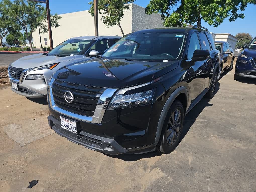 Used 2022 Nissan Pathfinder SV