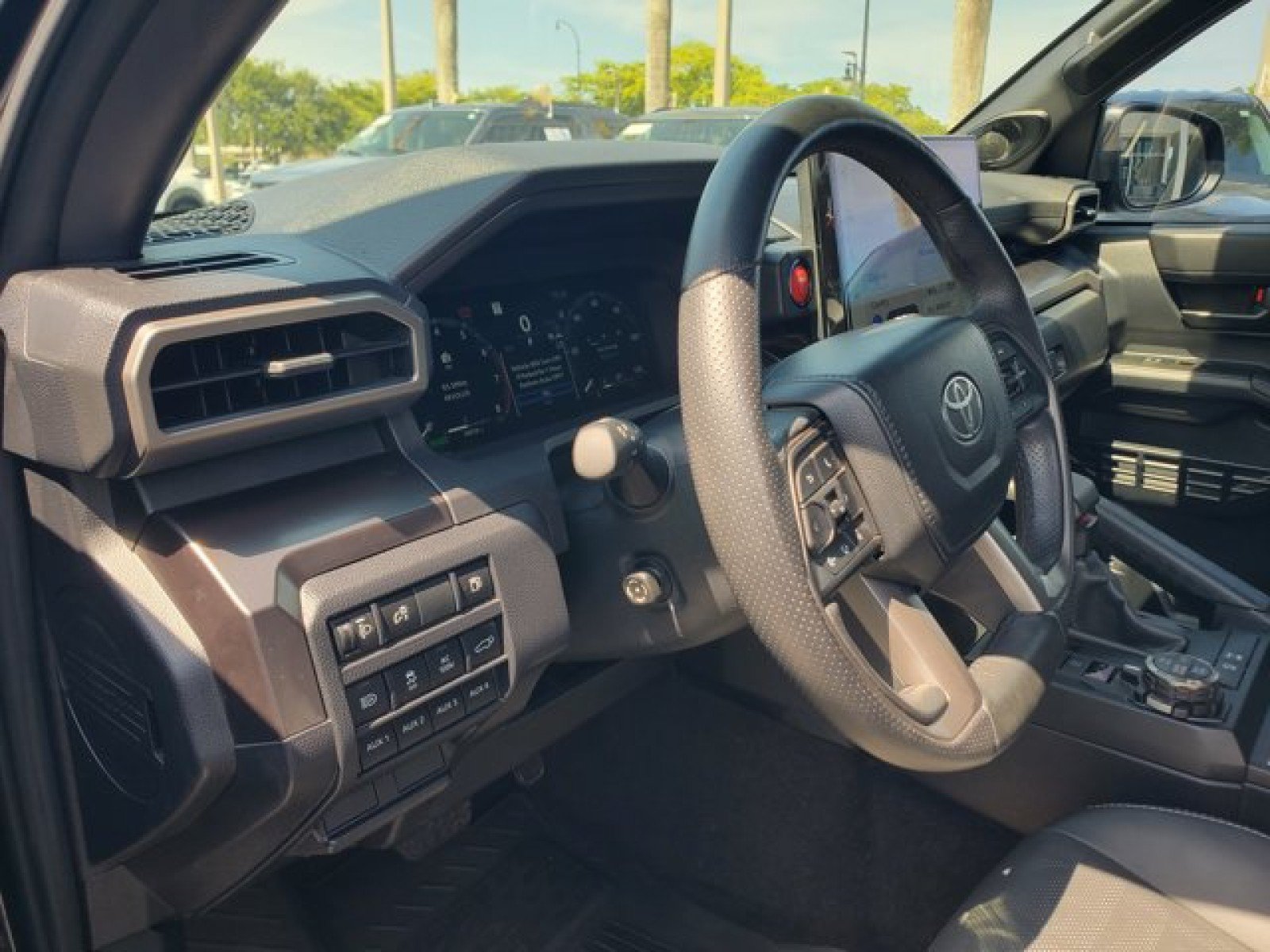 Used 2025 Toyota 4Runner TRD Off-Road Premium AWD/4WD image 10