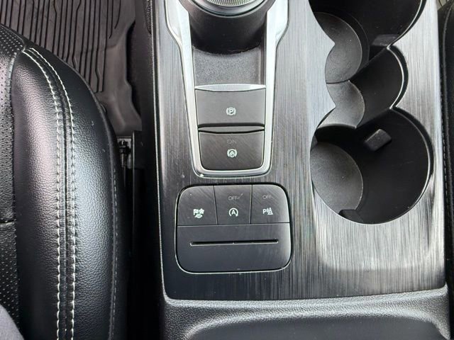 Certified 2022 Ford Escape Titanium w/ Class II Trailer Tow Package image 33