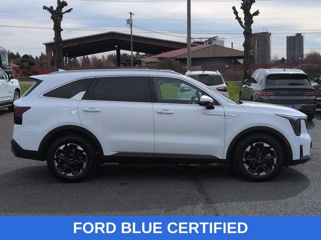 Used 2025 Kia Sorento S w/ Panoramic Sunroof Package FWD image 6