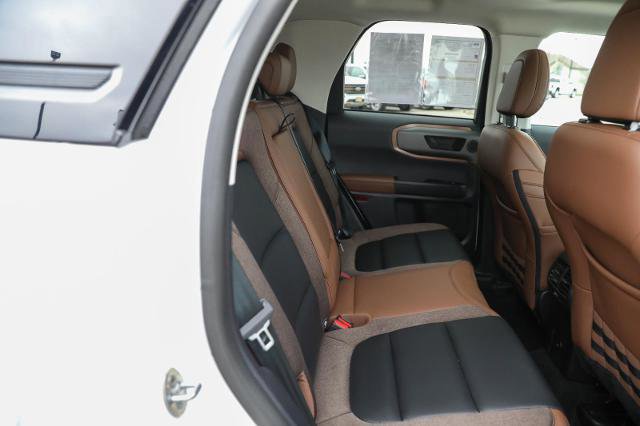 Certified 2025 Ford Bronco Sport Outer Banks w/ Outer Banks Tech Package+ AWD/4WD image 31