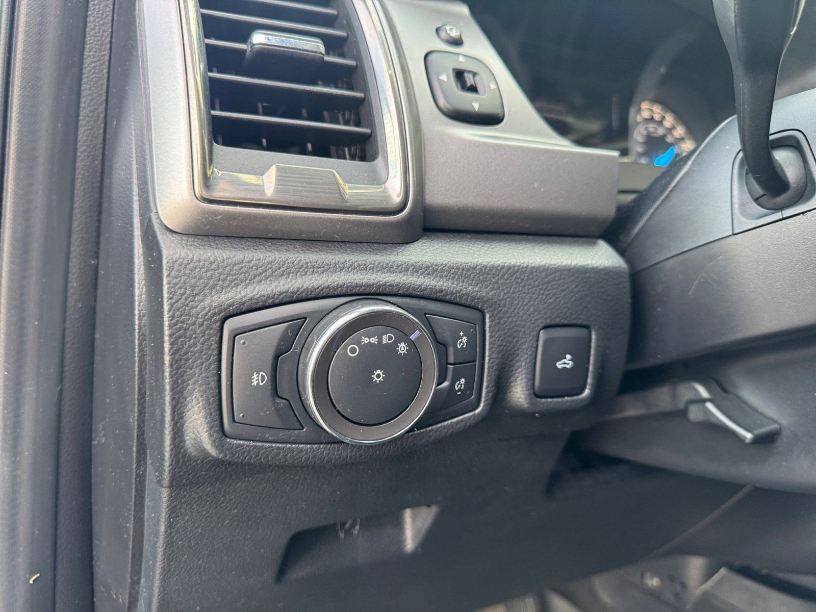 Certified 2019 Ford Ranger XLT w/ FX4 Off-Road Package image 20