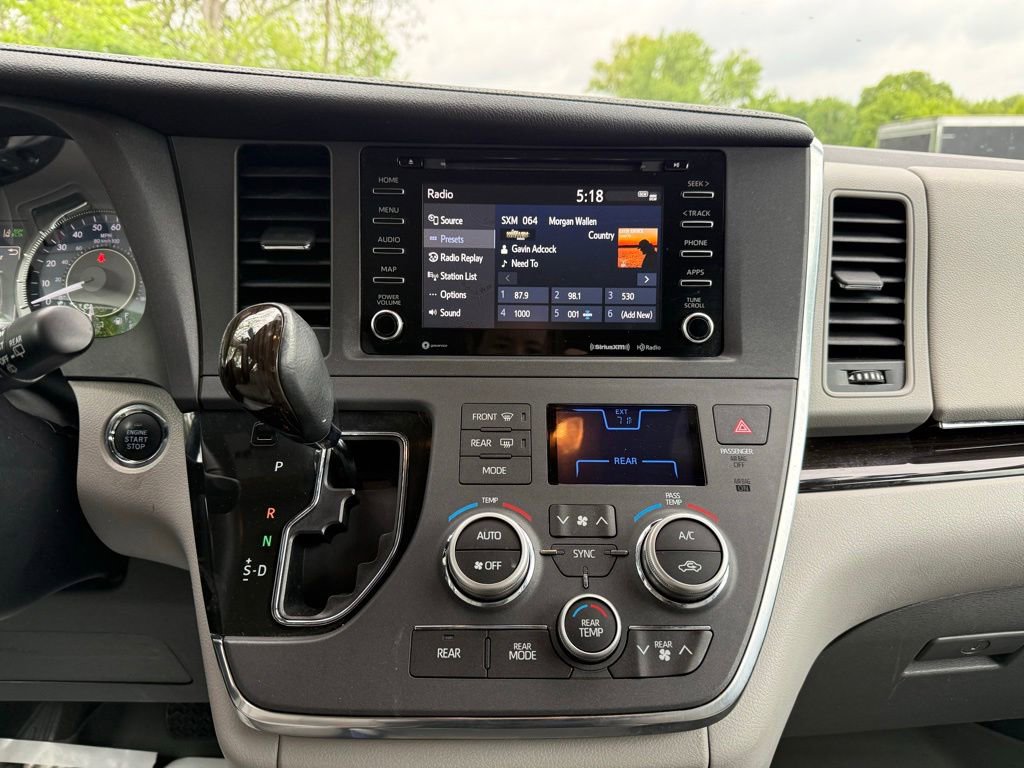 Used 2019 Toyota Sienna XLE w/ XLE Navigation Package AWD/4WD image 16