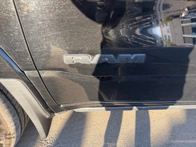 Used 2020 RAM 1500 Limited w/ Black Appearance Package AWD/4WD image 24