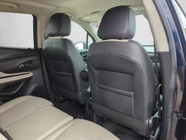 Used 2022 Buick Encore Preferred AWD/4WD image 21