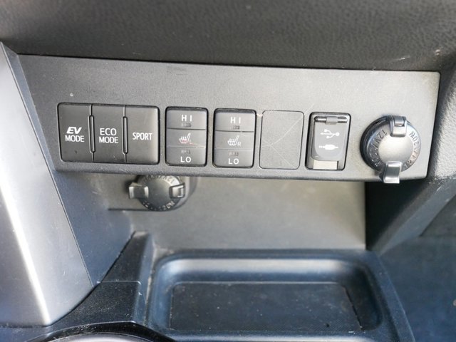 Used 2017 Toyota RAV4 Limited image 26