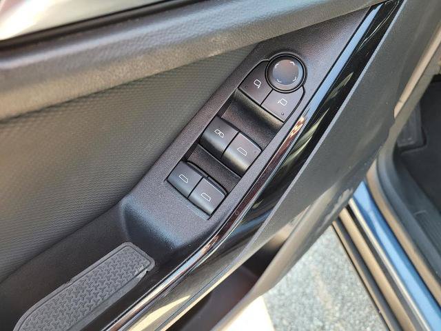 Used 2025 Chevrolet Equinox LT w/ Convenience Package II FWD image 18