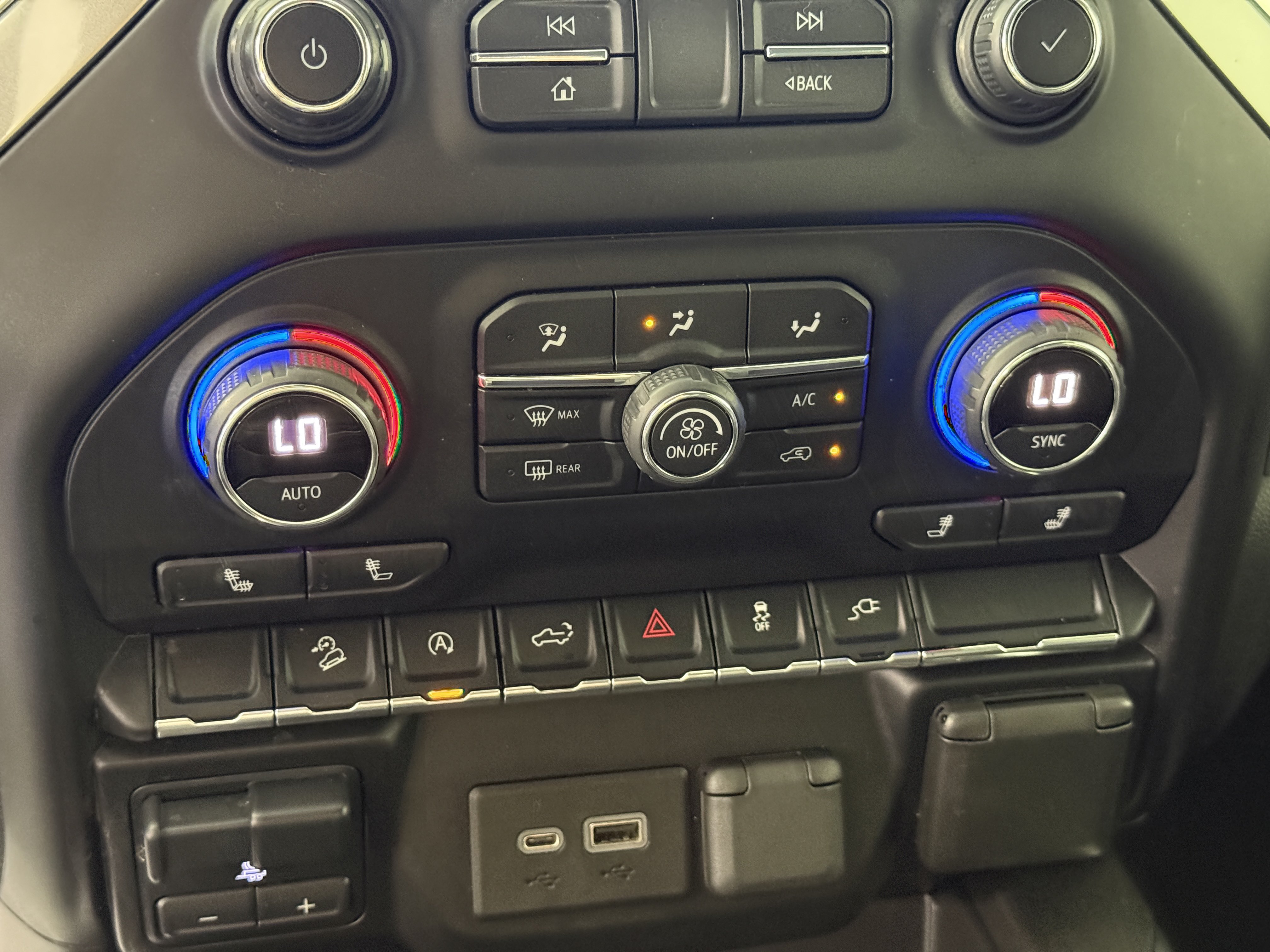 Used 2020 Chevrolet Silverado 1500 LT Trail Boss AWD/4WD image 19