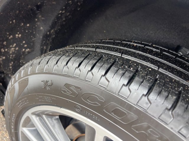 Certified 2024 Ford Edge Titanium w/ Equipment Group 301A image 30