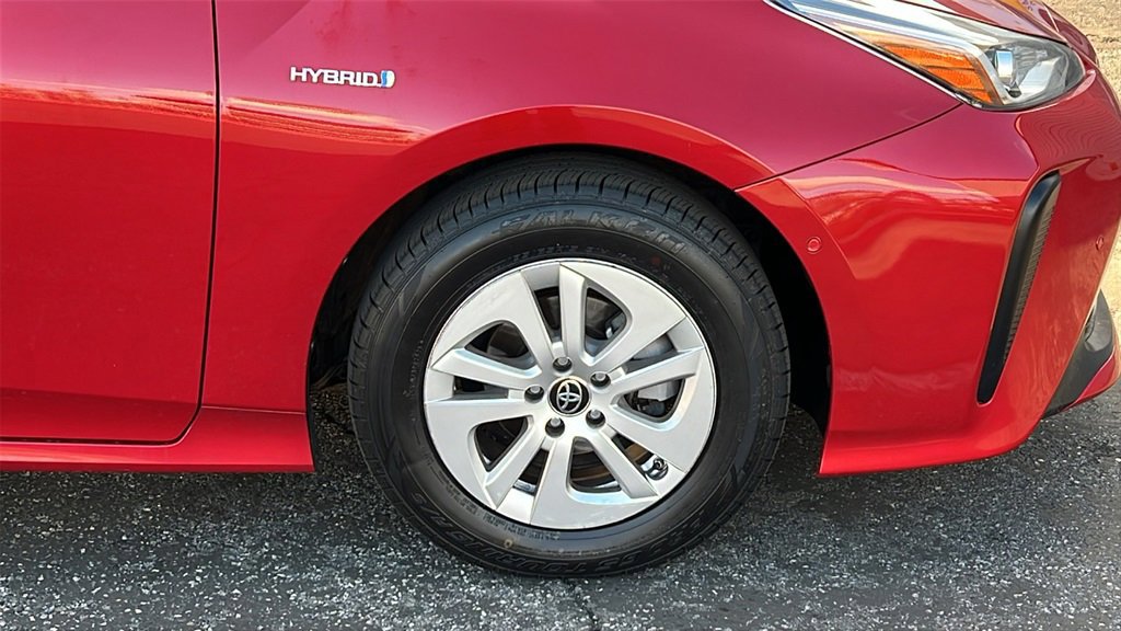 Used 2019 Toyota Prius LE image 8